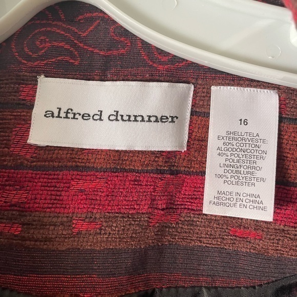 Alfred dunner fall colors blazer interesting pattern with beads - Picture 3 of 3